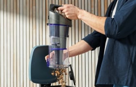 Large 1.5l Capacity And Easy To Empty Removable Bin